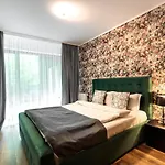 Апартаменты Tampa Gardens - Adults Only