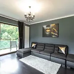 Tampa Gardens - Adults Only Apartament Brașov