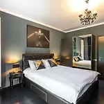Апартаменты Tampa Gardens - Adults Only Брашов
