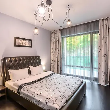 Tampa Gardens - Adults Only Апартаменти Брашов