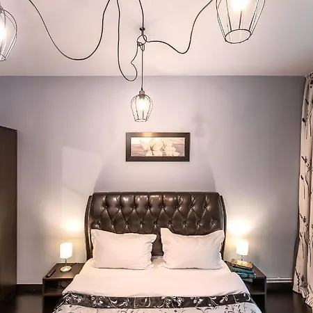 Tampa Gardens - Adults Only Брашов