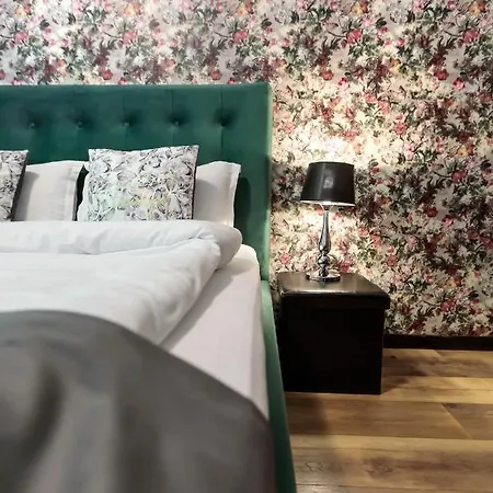 Апартаменти Tampa Gardens - Adults Only *