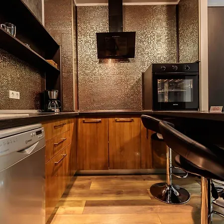 Tampa Gardens - Adults Only