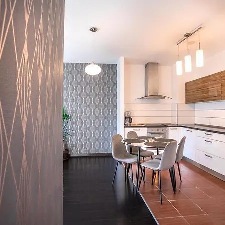 Апартаменти Tampa Gardens - Adults Only