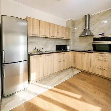 Tampa Gardens - Adults Only Apartament Brașov