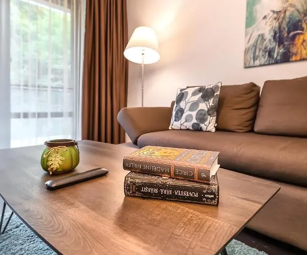 Tampa Gardens - Adults Only *