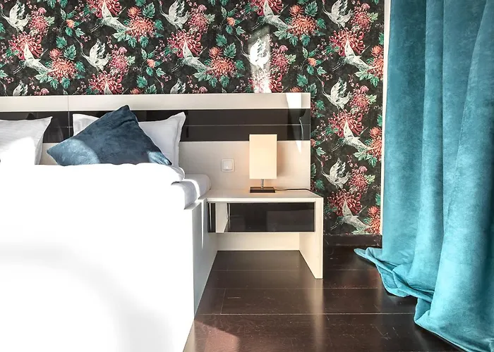 Tampa Gardens - Adults Only