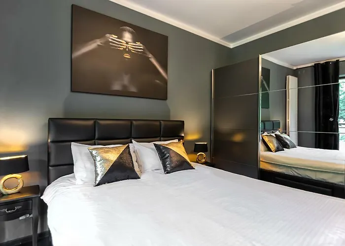 Tampa Gardens - Adults Only Braşov